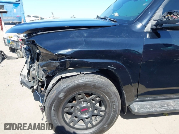 2020 Toyota 4Runner SR5 with VIN JTEBU5JRXL5749494, listed as a IAAI auction lot 42282783 with 88,724 mi miles and . Bid and sale history available at DreamBid. Image 18.