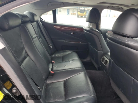 2012 Lexus LS 460 z VIN JTHCL5EF8C5014801, wystawiony jako Copart lot #55930285 z przebiegiem 107 487 mil mil oraz Czysty tytuł • Clean title. Historia ofert i sprzedaży dostępna na DreamBid. Obrazek 10.