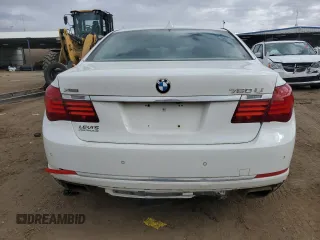 2013 BMW 7 Series 750Li xDrive z VIN WBAYF8C53DD140692, wystawiony jako Copart lot #79561764 z przebiegiem 163 552 mil mil oraz Nie do naprawy • Non repairable. Historia ofert i sprzedaży dostępna na DreamBid. Obrazek 6.