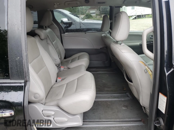 2020 Toyota Sienna XLE Auto Access Seat with VIN 5TDYZ3DC1LS068419, listed as a Copart auction lot 64404475 with 92,579 mi miles and Clean title. Bid and sale history available at DreamBid. Image 11.