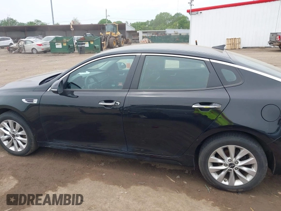 2017 Kia Optima LX z VIN 5XXGT4L36HG145802, wystawiony jako IAAI lot #42280279 z przebiegiem 74 512 mil mil oraz . Historia ofert i sprzedaży dostępna na DreamBid. Obrazek 15.