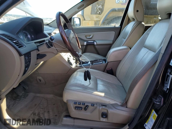 2010 Volvo XC90 with VIN YV4852CTXA1536730, listed as a Copart auction lot 46812395 with 307,231 mi miles and Clean Title. Bid and sale history available at DreamBid. Image 7.