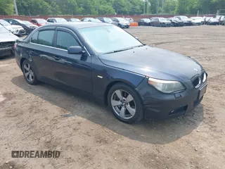 2006 BMW 5 Series 530xi z VIN WBANF73546CG68797, wystawiony jako IAAI lot #42453468 z przebiegiem 277 223 mil mil oraz . Historia ofert i sprzedaży dostępna na DreamBid. Obrazek 1.