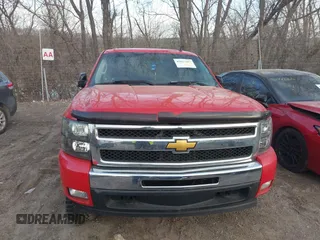 2010 Chevrolet Silverado 1500 LT with VIN 3GCRKSE37AG147218, listed as a IAAI auction lot 41827607 with 281,697 mi miles and . Bid and sale history available at DreamBid. Image 12.