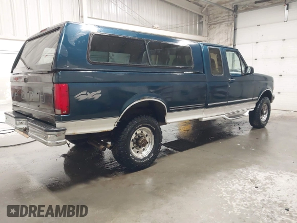 1997 Ford F-250 HD with VIN 1FTHX26G0VEB12354, listed as a IAAI auction lot 42033876 with Not Provided miles. Bid and sale history available at carsss.com. Image 4.
