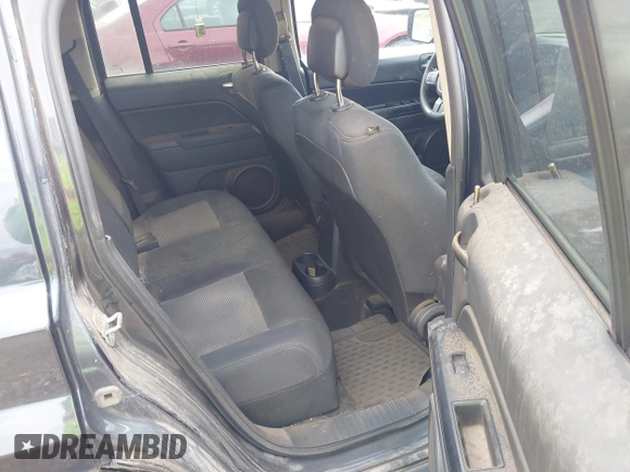2014 Jeep Patriot Sport with VIN 1C4NJPBB6ED906017, listed as a IAAI auction lot 42097186 with 203,896 mi miles. Bid and sale history available at carsss.com. Image 8.