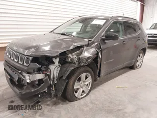 2022 Jeep Compass Latitude z VIN 3C4NJCBB1NT228814, wystawiony jako IAAI lot #41420501 z przebiegiem 36 993 mil mil oraz . Historia ofert i sprzedaży dostępna na DreamBid. Obrazek 17.