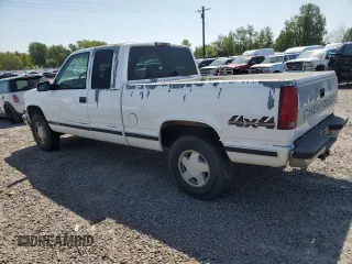 1997 Chevrolet Silverado 1500 with VIN 2GCEK19R7V1214129, listed as a Copart auction lot 54271075 with 153,543 mi miles and Clean Title. Bid and sale history available at DreamBid. Image 2.