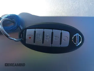 2014 Nissan Pathfinder SL z VIN 5N1AR2MM2EC701997, wystawiony jako IAAI lot #41984553 z przebiegiem 115 270 mil mil oraz . Historia ofert i sprzedaży dostępna na DreamBid. Obrazek 11.