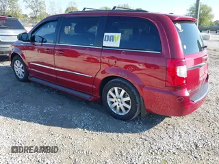2014 Chrysler Town & Country Touring with VIN 2C4RC1BG9ER157652, listed as a IAAI auction lot 40449592 with 156,131 mi miles. Bid and sale history available at carsss.com. Image 3.