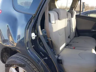 2006 Toyota RAV4 Ltd with VIN JTMZK31V666001754, listed as a IAAI auction lot 41717751 with 187,794 mi miles. Bid and sale history available at carsss.com. Image 8.