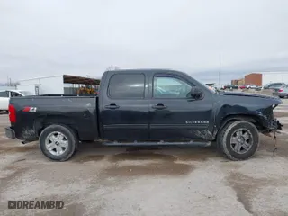 2010 Chevrolet Silverado 1500 LT with VIN 3GCRKSE38AG126152, listed as a IAAI auction lot 41399278 with 246,192 mi miles. Bid and sale history available at carsss.com. Image 13.