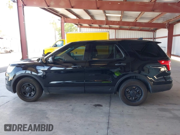 2016 Ford Police Interceptor Utility z VIN 1FM5K8AR9GGA19543, wystawiony jako IAAI lot #42487425 z przebiegiem 194 721 mil mil oraz . Historia ofert i sprzedaży dostępna na DreamBid. Obrazek 14.