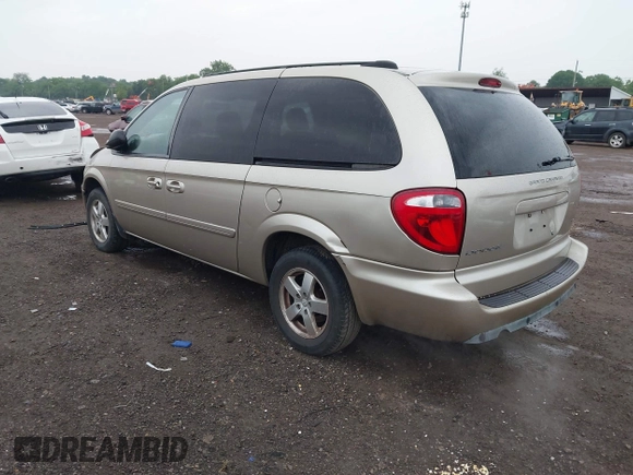 2005 Dodge Caravan SXT z VIN 2D4GP44L05R599391, wystawiony jako IAAI lot #42371619 z przebiegiem 116 468 mil mil oraz . Historia ofert i sprzedaży dostępna na DreamBid. Obrazek 3.