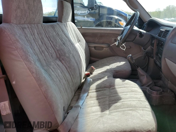 2003 Toyota Tacoma z VIN 5TENL42N73Z299388, wystawiony jako Copart lot #54872325 z przebiegiem 159 153 mil mil oraz Szkoda całkowita • Salvage title. Historia ofert i sprzedaży dostępna na DreamBid. Obrazek 10.