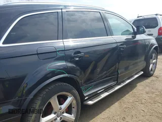 2013 Audi Q7 S line Prestige z VIN WA1DGAFE2DD014884, wystawiony jako IAAI lot #41899713 z przebiegiem 130 141 mil mil oraz . Historia ofert i sprzedaży dostępna na DreamBid. Obrazek 6.