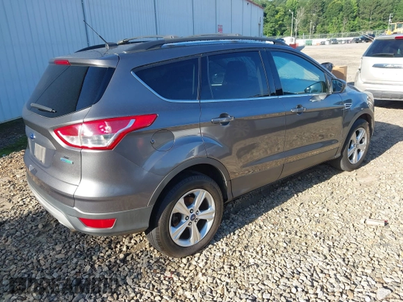 2013 Ford Escape SE with VIN 1FMCU0GX5DUD22065, listed as a IAAI auction lot 42529493 with 134,200 mi miles and . Bid and sale history available at DreamBid. Image 4.