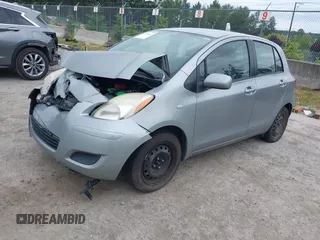 2010 Toyota Yaris z VIN JTDKT4K36A5290179, wystawiony jako IAAI lot #42515432 z przebiegiem 101 224 mil mil oraz . Historia ofert i sprzedaży dostępna na DreamBid. Obrazek 2.
