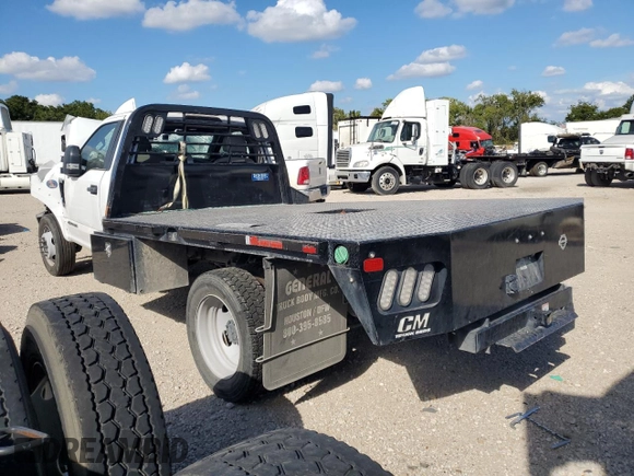 2020 Ford F-550 XL z VIN 1FDUF5GT6LDA02857, wystawiony jako Copart lot #66393634 z przebiegiem Nie podano mil oraz Nie do naprawy. Historia ofert i sprzedaży dostępna na DreamBid. Obrazek 3.