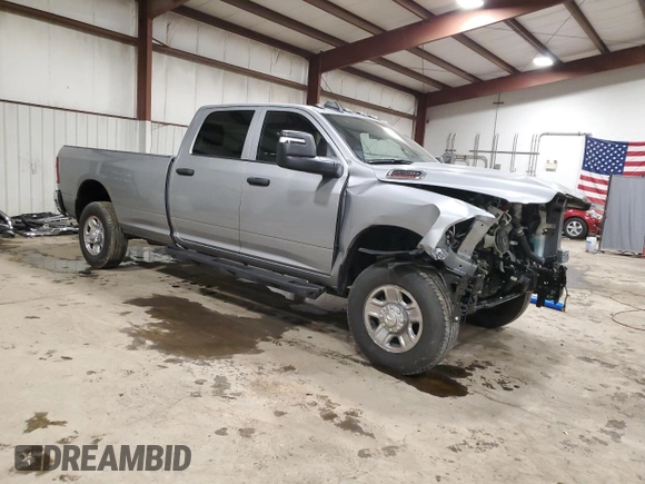 2024 Ram 2500 Tradesman with VIN 3C6UR5HJ5RG288017, listed as a Copart auction lot 41655705 with 2,920 mi miles and Salvage title. Bid and sale history available at DreamBid. Image 4.