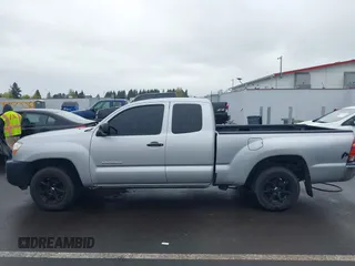 2006 Toyota Tacoma with VIN 5TETX22NX6Z243465, listed as a IAAI auction lot 41980067 with 235,174 mi miles and . Bid and sale history available at DreamBid. Image 14.