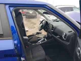 2020 Hyundai Venue SEL z VIN KMHRC8A32LU042779, wystawiony jako IAAI lot #41524933 z przebiegiem 111 579 mil mil oraz . Historia ofert i sprzedaży dostępna na DreamBid. Obrazek 5.