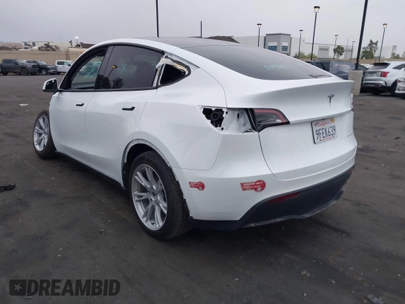 2023 Tesla Model Y Long Range z VIN 7SAYGDEE5PA063097, wystawiony jako IAAI lot #42171871 z przebiegiem Nie podano mil oraz . Historia ofert i sprzedaży dostępna na DreamBid. Obrazek 3.