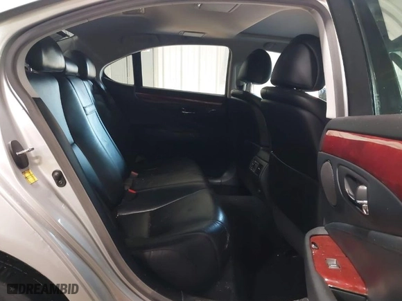 2009 Lexus LS 460 with VIN JTHCL46F595003031, listed as a IAAI auction lot 41334035 with 229,071 mi miles. Bid and sale history available at carsss.com. Image 8.