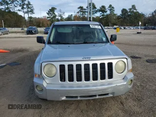 2007 Jeep Patriot Sport with VIN 1J8FT28W57D272626, listed as a Copart auction lot 84927144 with 287,688 mi miles and Salvage Title. Bid and sale history available at DreamBid. Image 5.