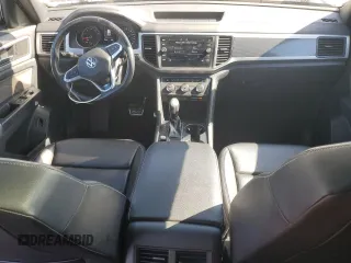 2021 Volkswagen Atlas SE with VIN 1V2PE2CA1MC237020, listed as a Copart auction lot 52083335 with 45,978 mi miles and Salvage title. Bid and sale history available at DreamBid. Image 8.