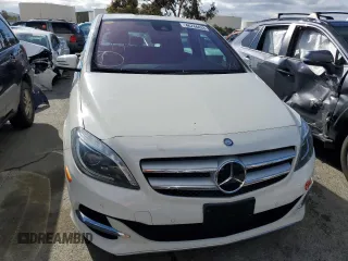 2017 Mercedes-Benz B with VIN WDDVP9AB3HJ015304, listed as a Copart auction lot 46744433 with Not Provided miles. Bid and sale history available at carsss.com. Image 5.