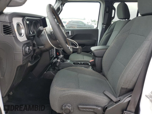 2025 Jeep Wrangler Sahara with VIN 1C4PJXEN1SW528297, listed as a Copart auction lot 55950005 with 7,167 mi miles and Clean title. Bid and sale history available at DreamBid. Image 7.