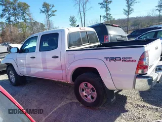 2014 Toyota Tacoma with VIN 5TFLU4EN1EX103052, listed as a IAAI auction lot 41653270 with 121,656 mi miles. Bid and sale history available at carsss.com. Image 14.