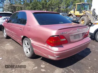 2002 Lexus LS 430 with VIN JTHBN30F120077994, listed as a IAAI auction lot 41824869 with 195,406 mi miles. Bid and sale history available at carsss.com. Image 3.