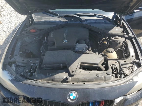 2013 BMW 3 Series 328i z VIN WBA3C1C58DF437018, wystawiony jako Copart lot #52147355 z przebiegiem 161 247 mil mil oraz Szkody całkowita. Historia ofert i sprzedaży dostępna na DreamBid. Obrazek 11.