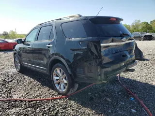 2014 Ford Explorer XLT with VIN 1FM5K7D80EGB33070, listed as a Copart auction lot 52515685 with 163,224 mi miles and Salvage Title. Bid and sale history available at carsss.com. Image 2.