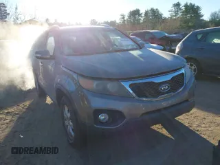 2012 Kia Sorento LX with VIN 5XYKT3A65CG240227, listed as a IAAI auction lot 41009682 with 276,573 mi miles. Bid and sale history available at carsss.com. Image 1.