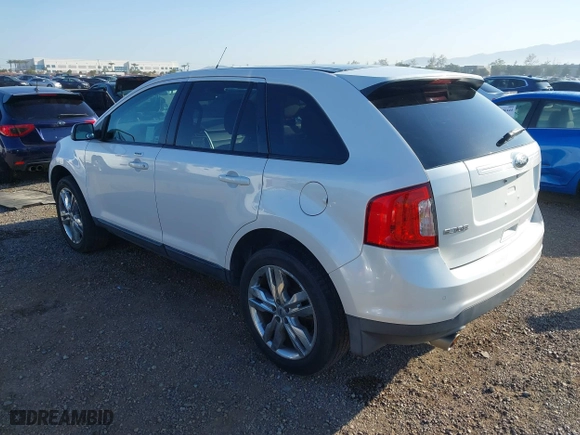 2013 Ford Edge SEL with VIN 2FMDK3JC8DBE38075, listed as a IAAI auction lot 41836234 with 110,772 mi miles. Bid and sale history available at carsss.com. Image 3.