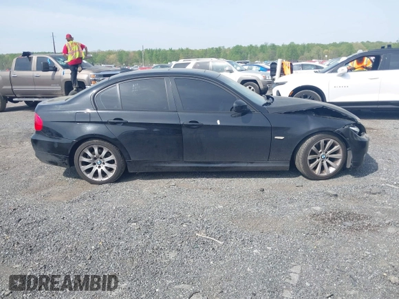 2009 BMW 3 Series 328i z VIN WBAPH73509A173870, wystawiony jako IAAI lot #42113515 z przebiegiem 177 872 mil mil oraz . Historia ofert i sprzedaży dostępna na DreamBid. Obrazek 13.