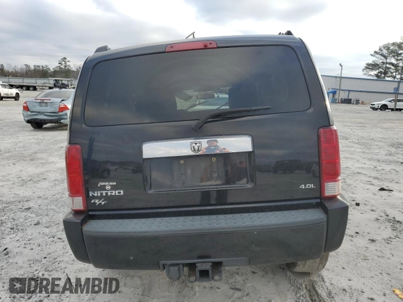 2007 Dodge Nitro R/T z VIN 1D8GT58697W677391, wystawiony jako Copart lot #46142865 z przebiegiem 193 050 mil mil oraz Szkoda całkowita • Salvage title. Historia ofert i sprzedaży dostępna na DreamBid. Obrazek 6.