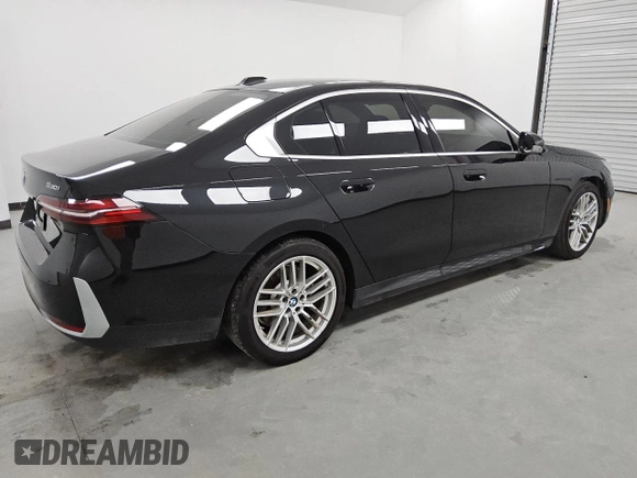 2024 BMW 5 Series 530i xDrive with VIN WBA53FJ03RCP96427, listed as a Copart auction lot 52829235 with 14,017 mi miles and Clean Title. Bid and sale history available at carsss.com. Image 3.
