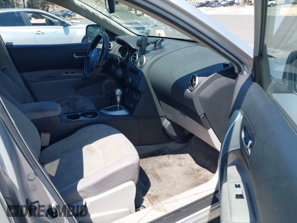 2010 Nissan Rogue S with VIN JN8AS5MT5AW024183, listed as a IAAI auction lot 42228923 with 189,555 mi miles and . Bid and sale history available at DreamBid. Image 5.
