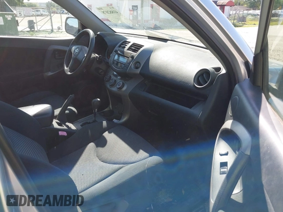 2006 Toyota RAV4 Sport with VIN JTMBK32V165000890, listed as a IAAI auction lot 41882078 with 184,761 mi miles. Bid and sale history available at carsss.com. Image 5.