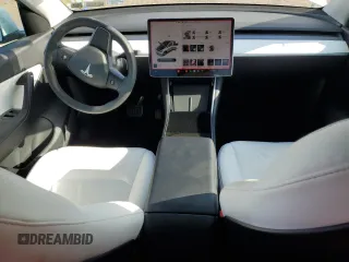 2021 Tesla Model Y Standard Range z VIN 5YJYGDED4MF107030, wystawiony jako Copart lot #66382913 z przebiegiem 39 024 mil mil oraz Szkoda całkowita • Salvage title. Historia ofert i sprzedaży dostępna na DreamBid. Obrazek 8.