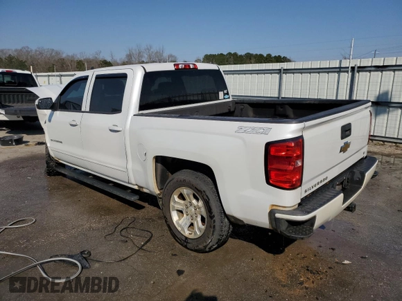 2018 Chevrolet Silverado 1500 LT with VIN 3GCUKREC0JG596842, listed as a Copart auction lot 47394105 with 135,583 mi miles and Salvage Title. Bid and sale history available at carsss.com. Image 2.