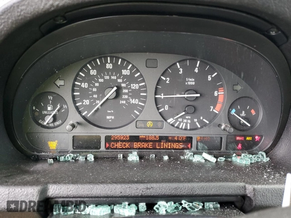 2001 BMW X5 4.4i with VIN WBAFB33571LH19064, listed as a Copart auction lot 49243495 with 295,923 mi miles and Non Repairable. Bid and sale history available at carsss.com. Image 9.