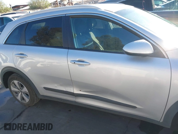 2019 Kia Niro LX with VIN KNDCB3LC1K5256409, listed as a IAAI auction lot 41741415 with 153,360 mi miles. Bid and sale history available at carsss.com. Image 14.