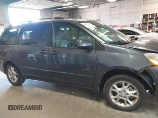 2006 Toyota Sienna XLE with VIN 5TDZA22C86S559955, listed as a IAAI auction lot 40525261 with 141,926 mi miles. Bid and sale history available at carsss.com. Image 13.