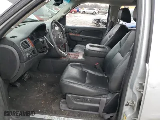 2013 Chevrolet Avalanche LTZ with VIN 3GNMCGE01DG259485, listed as a Copart auction lot 38668434 with 119,355 mi miles and Salvage Title. Bid and sale history available at carsss.com. Image 7.