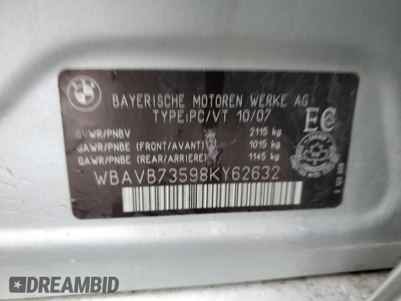 2008 BMW 3 Series 335i z VIN WBAVB73598KY62632, wystawiony jako Copart lot #50238765 z przebiegiem Nie podano mil oraz Nie do naprawy • Non repairable. Historia ofert i sprzedaży dostępna na DreamBid. Obrazek 12.